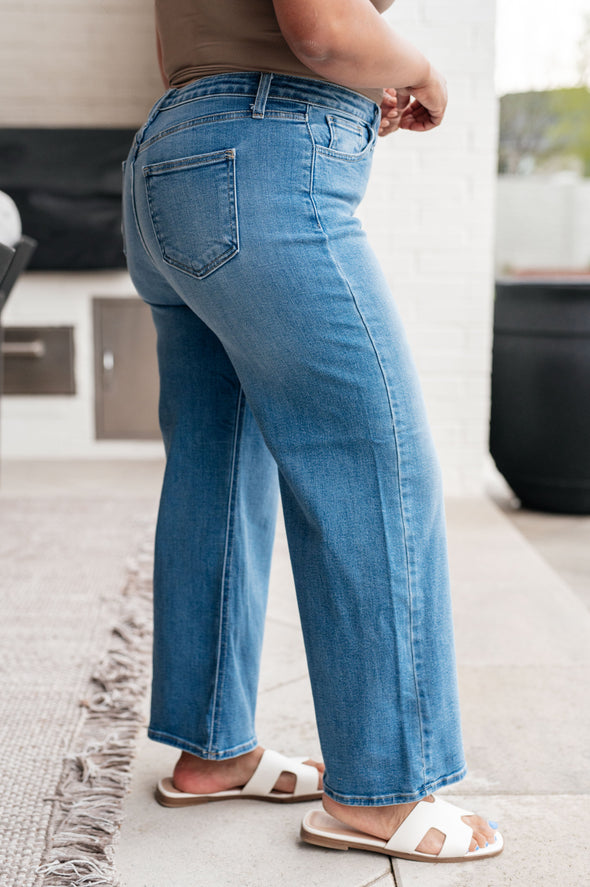 Hayes High Rise Wide Leg Crop Jeans By Judy Blue