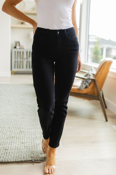 Edith Mid Rise Classic Slim Jeans in Black By Judy Blue