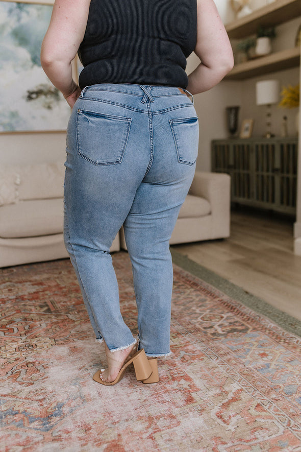 Mariah Mid Rise Cool Relaxed Jeans By Judy Blue