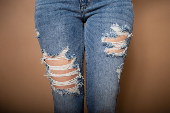 Mid-Rise Distressed Straight Jeans By Judy Blue